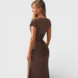 Elara - Elegante vestido maxi de noite castanho com decote drapeado