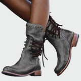 Botins de couro com atacadores