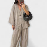 Jacqueline - Conjunto Casual com Top de Decote em V e Calças