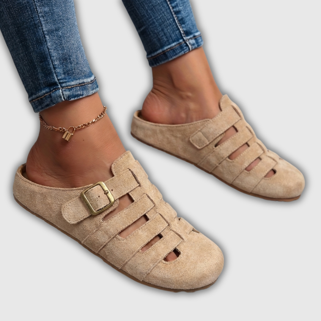 Clara | Mules de camurça com tiras abertas e fivela