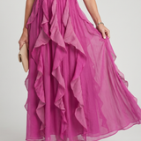 Orea | Vestido Maxi com Gola Alta e Camadas de Renda