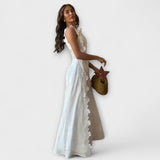 Éliora – Vestido Maxi com Padrão de Renda Floral e Cintos Ajustáveis