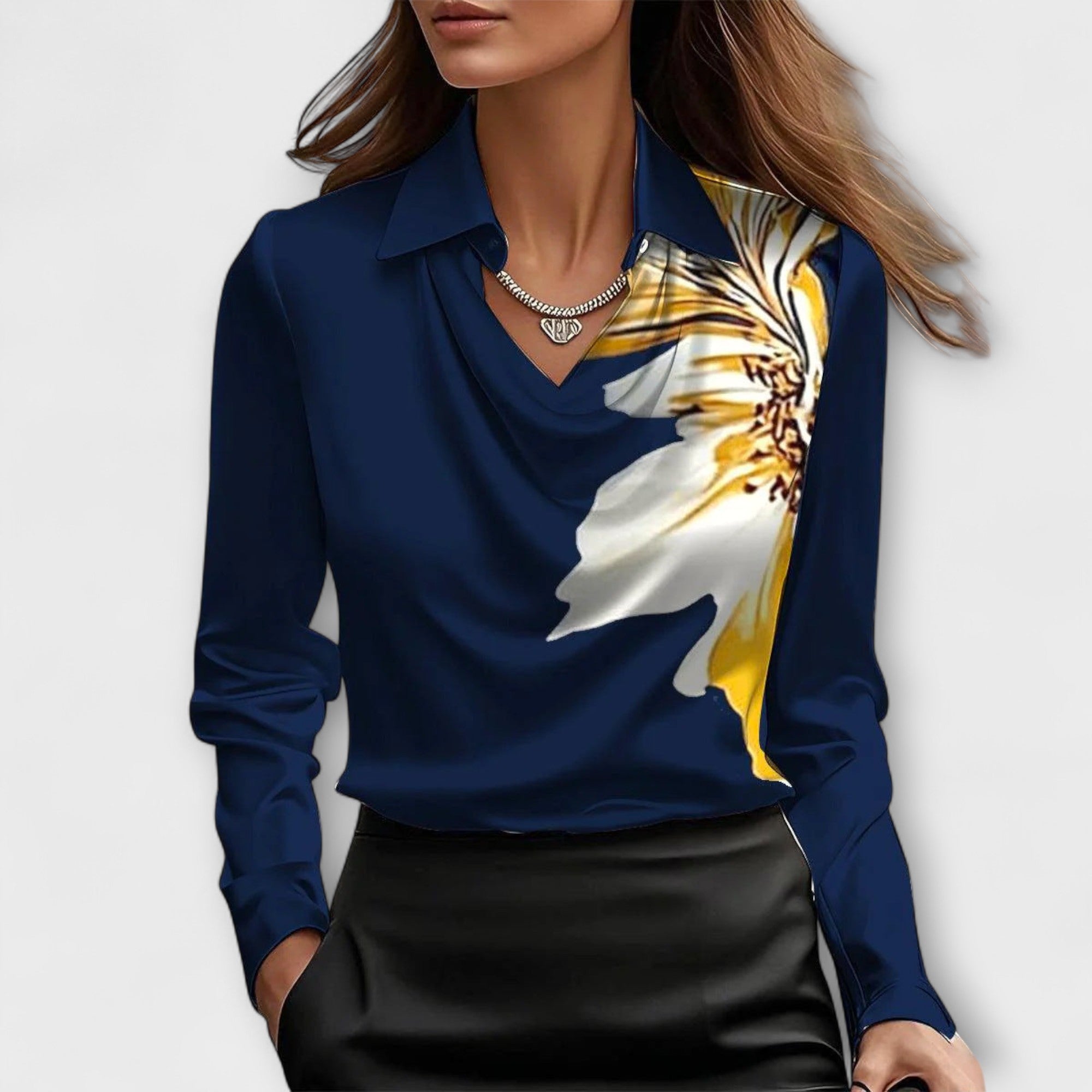 Meli - Blusa Brilhante com Gola Pregueada