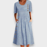 Cecily | Vestido Midi Listrado com Detalhes de Botão e Bolsos