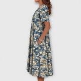 Emelie | Vestido de Verão com Estampa de Flores Silvestres e Pregas Frontais