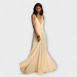 Lavinia - Vestido Maxi com Decote V Profundo