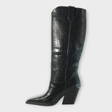 Botas com Design de Crocodilo e Saltos Elegantes