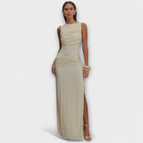 Rieke - Vestido Maximalista Estiloso com Fenda Alta