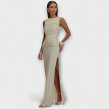 Rieke - Vestido Maximalista Estiloso com Fenda Alta