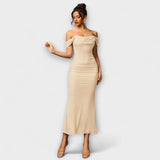 Ione - Vestido Bodycon com Ombros à Mostra
