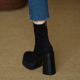 Olga - Botas com estilo moderno e o conforto do camurça