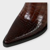 Botas com Design de Crocodilo e Saltos Elegantes