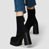 Olga - Botas com estilo moderno e o conforto do camurça