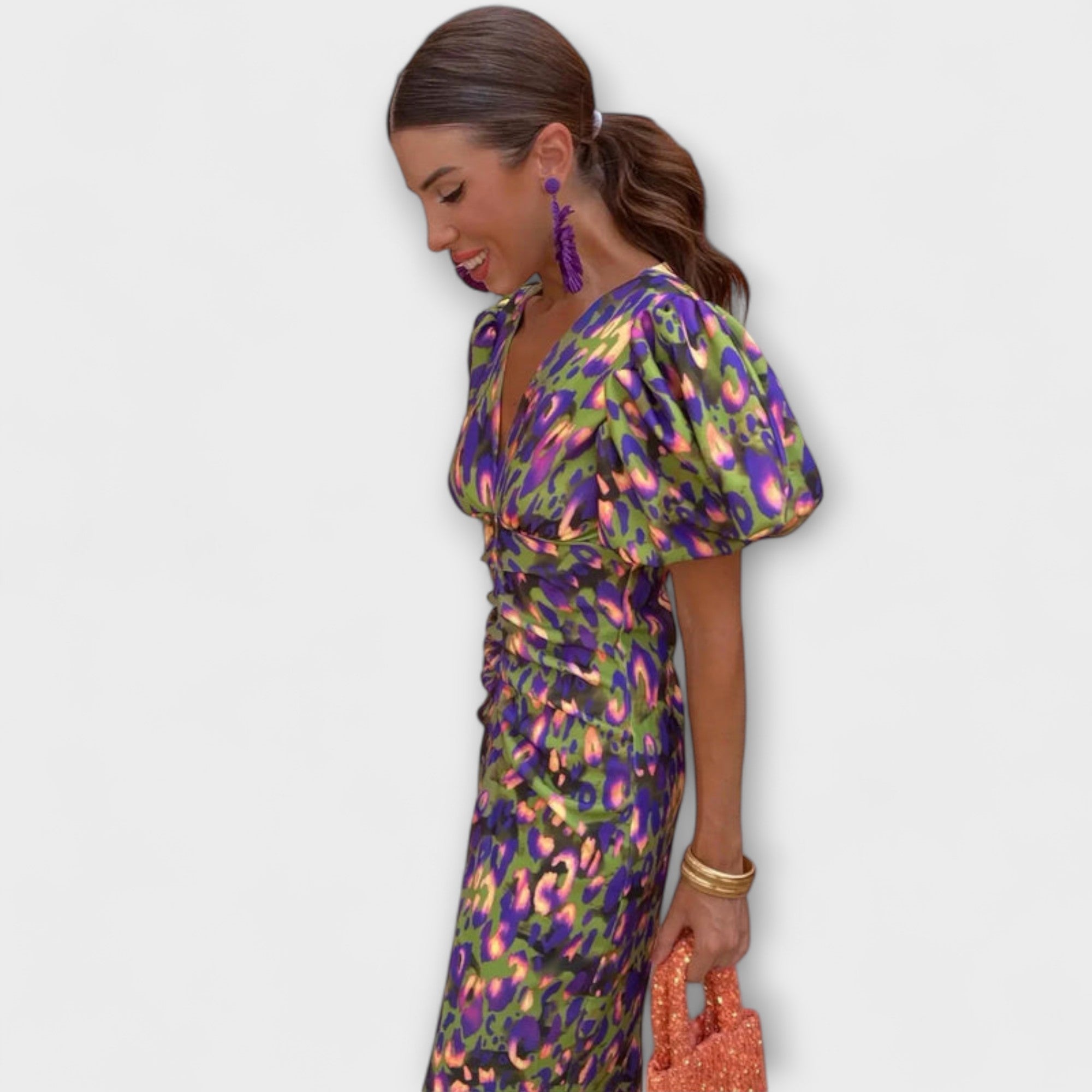 Simona - Vestido Elegante com Decote em V e Mangas Bufantes