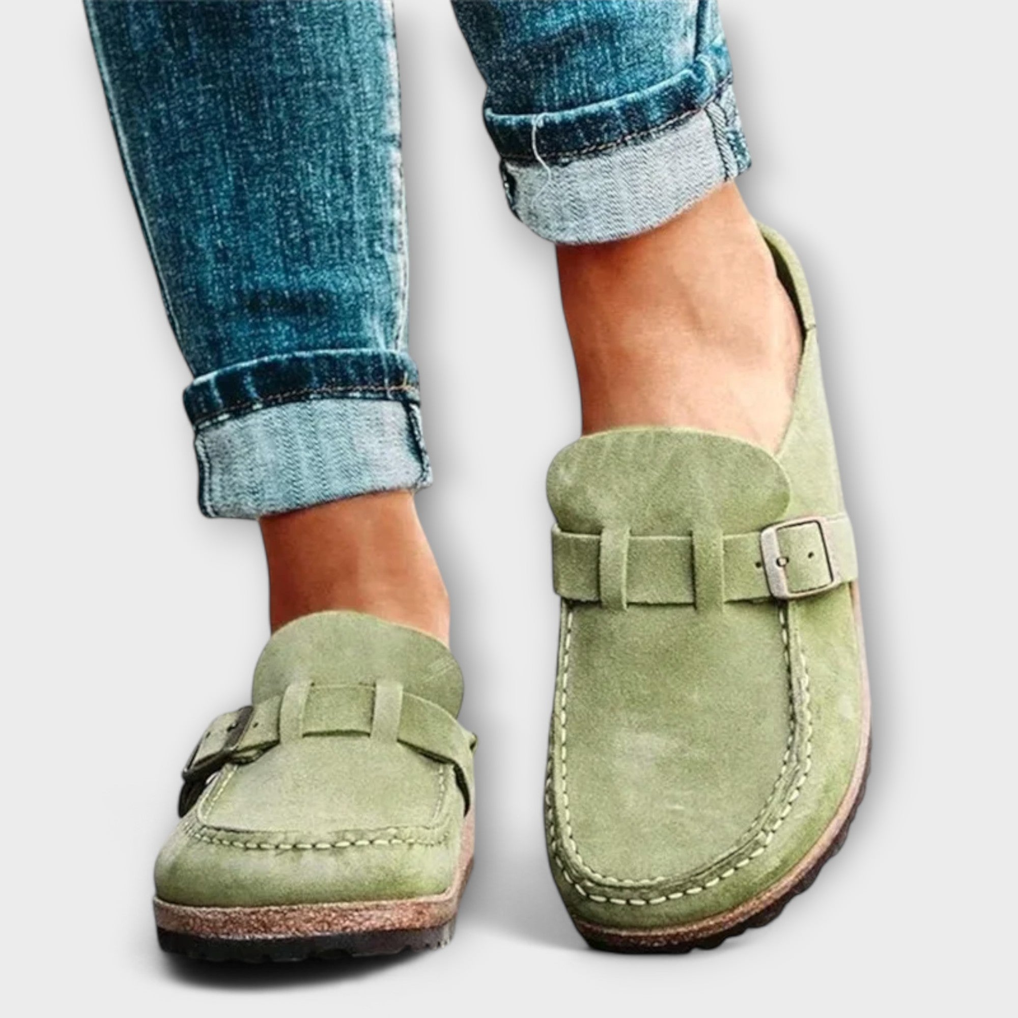 Sapatos ortopédicos femininos com fivela decorativa