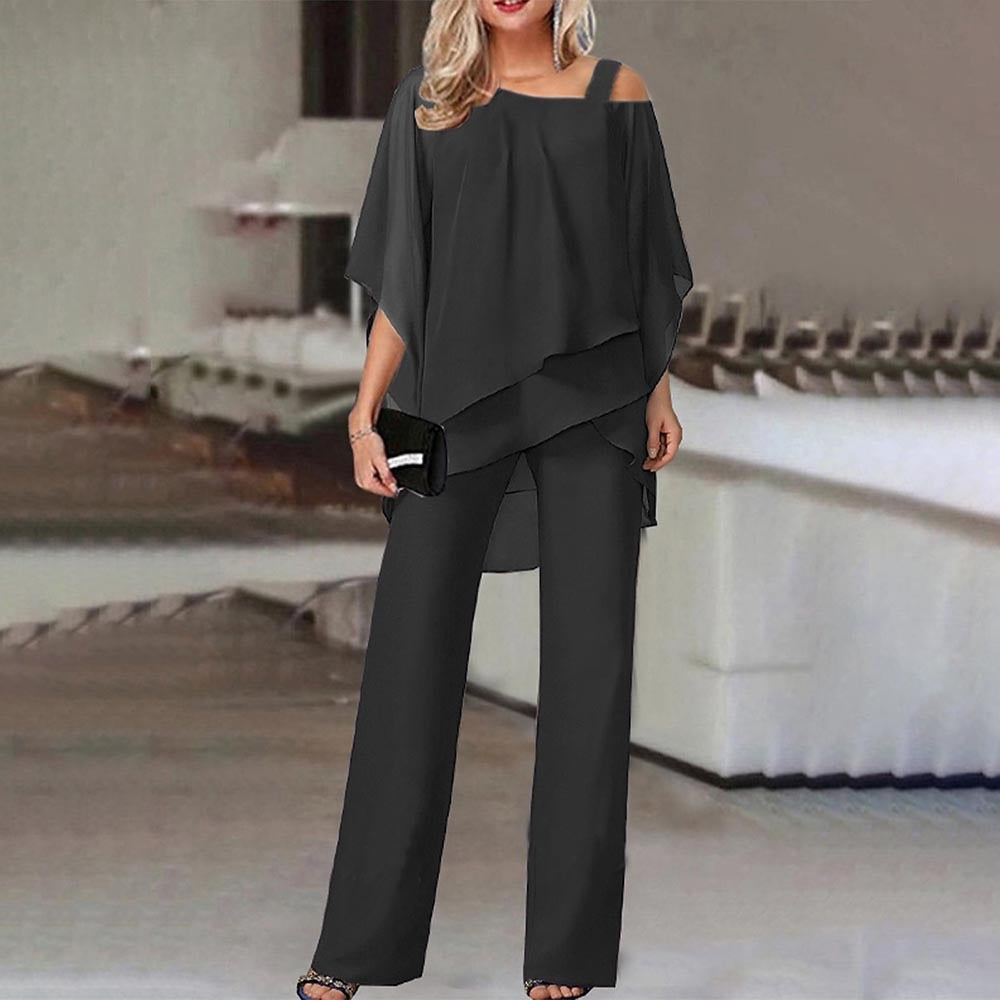 Bianca - Elegância Intemporal com Ombros à Mostra