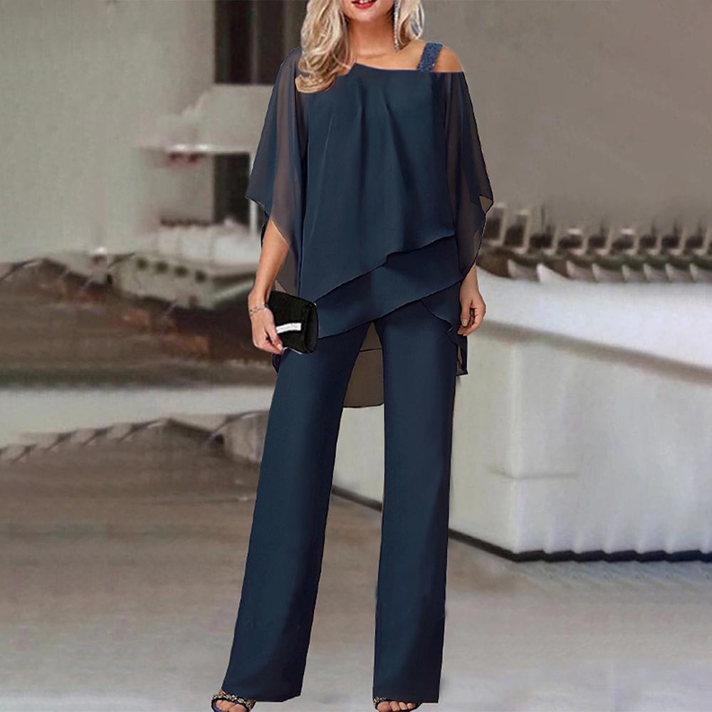 Bianca - Elegância Intemporal com Ombros à Mostra