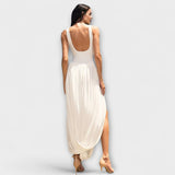 Vestido Maxi drapeado com saia escultural e fenda lateral