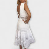 Aurélie - Elegante Vestido de Renda com Decote em V