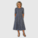 Sarah | Vestido Midi Floral Sem Esforço com Corte em A