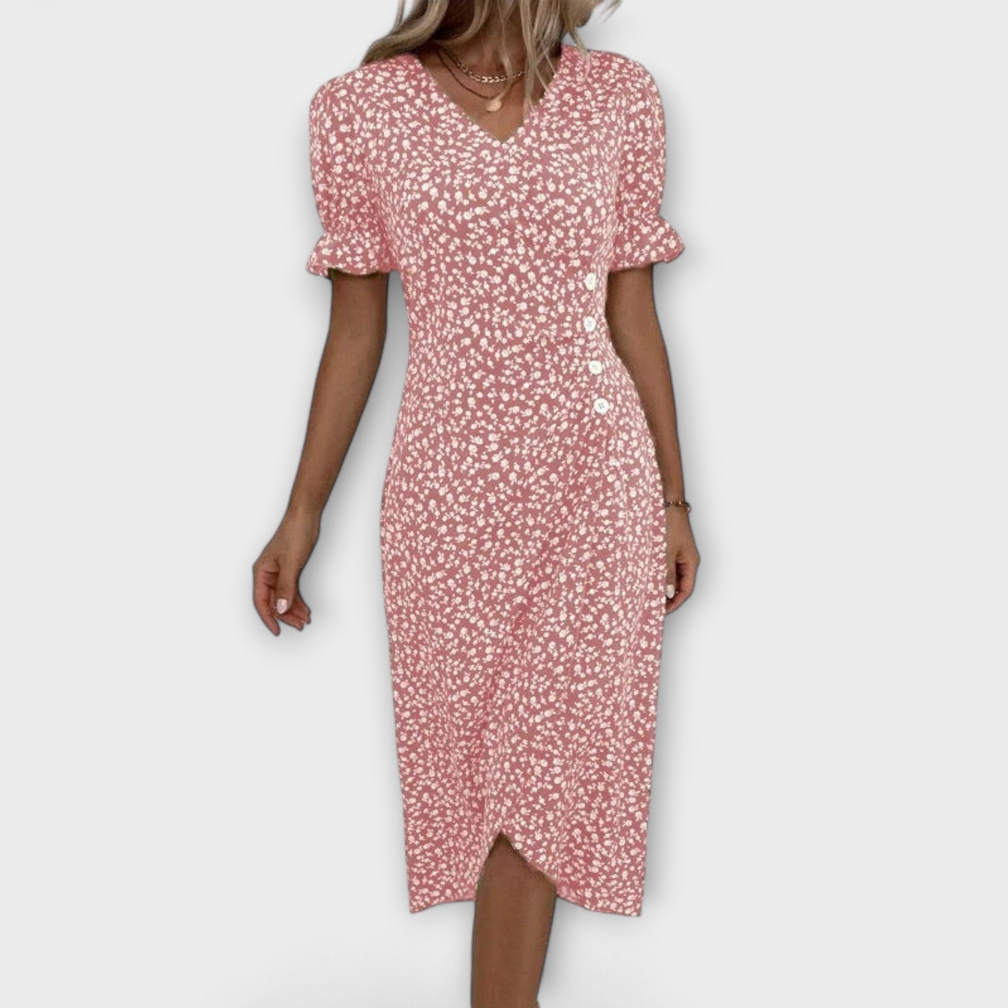Ada | Vestido envolvente com estampa de flores e decote em V