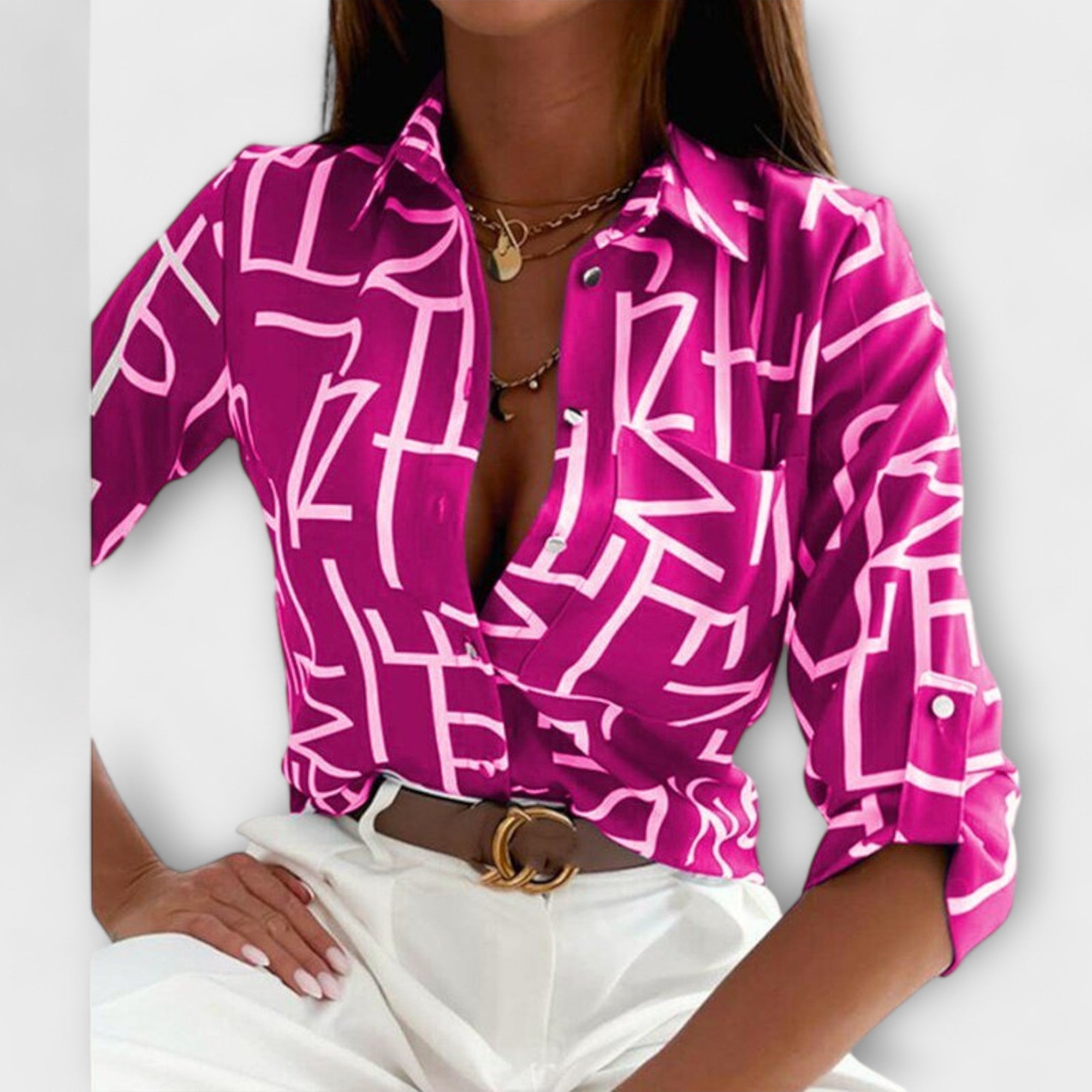 Blusa com colarinho clássico