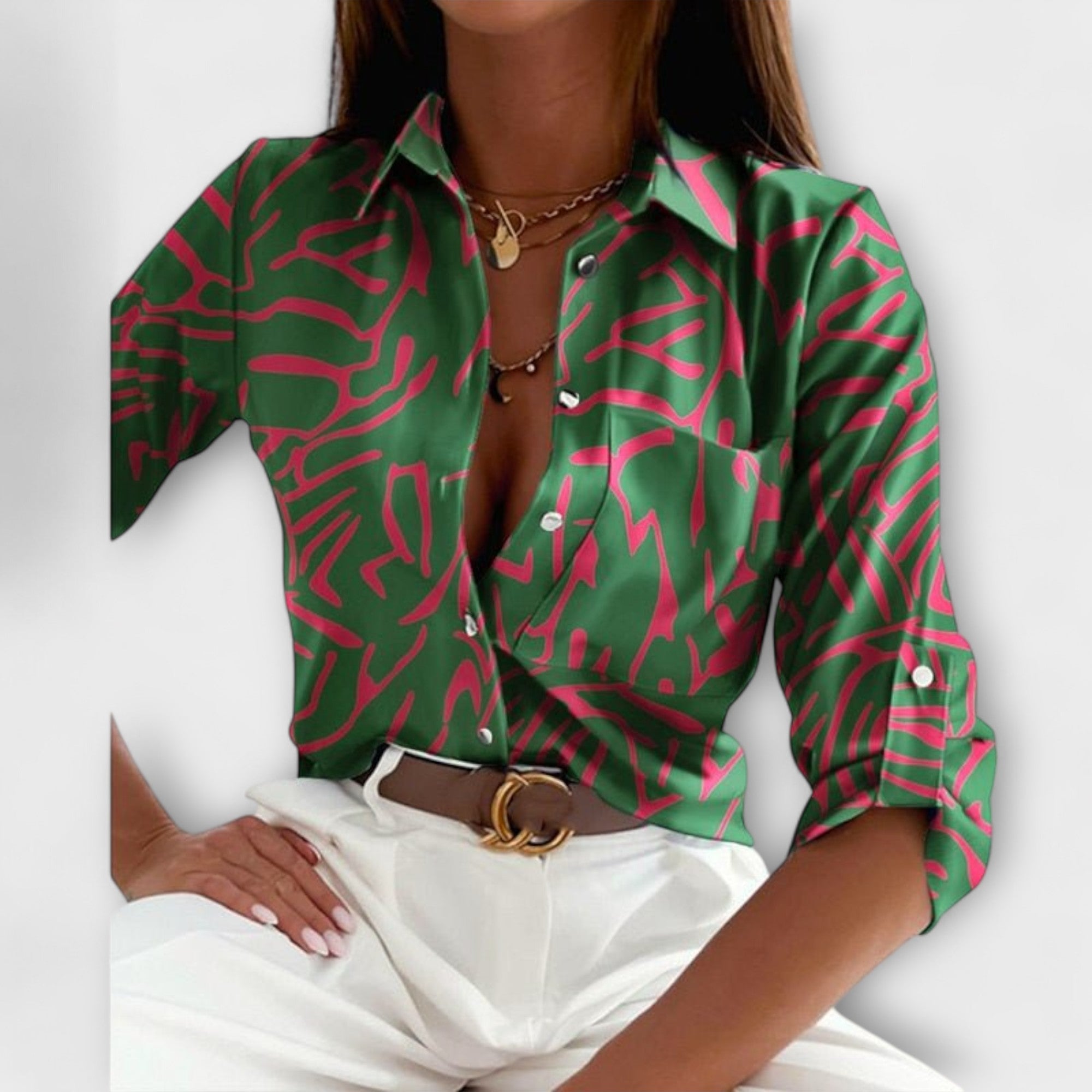 Blusa com colarinho clássico
