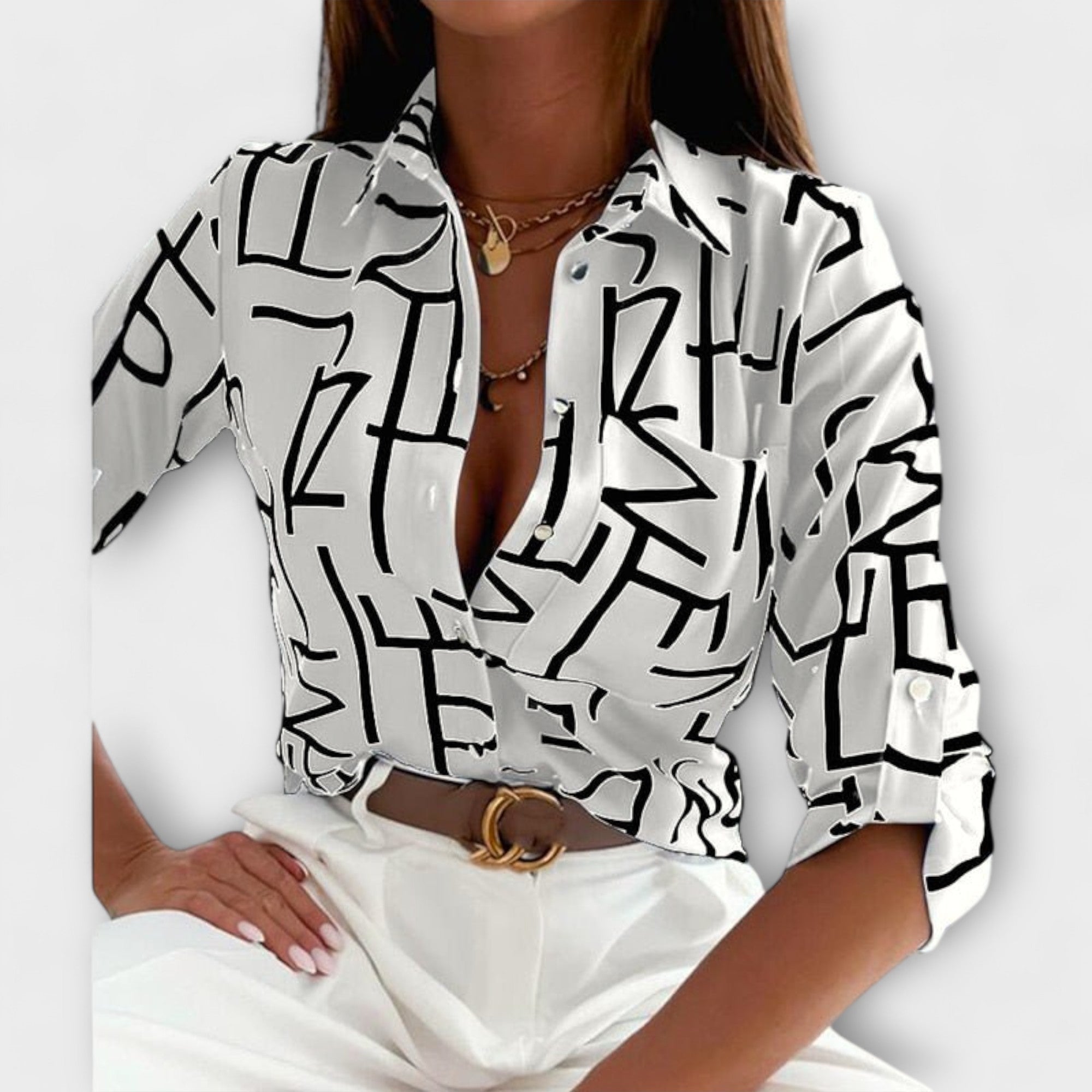 Blusa com colarinho clássico